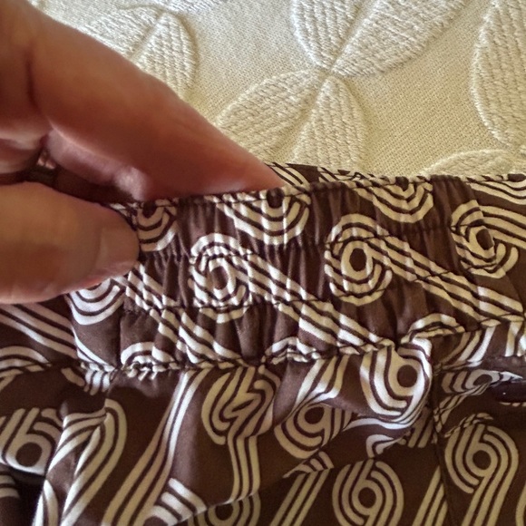 GUC Penguin brand swim trunks with liner, size 32. Drawstring waist. Velcro fly. - Picture 11 of 12